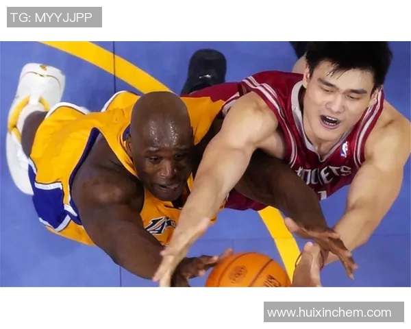 姚明与潘克伦的篮球传奇对决:跨越时代的友谊与竞争 姚明与潘克伦的篮球传奇对决:跨越时代的友谊与竞争