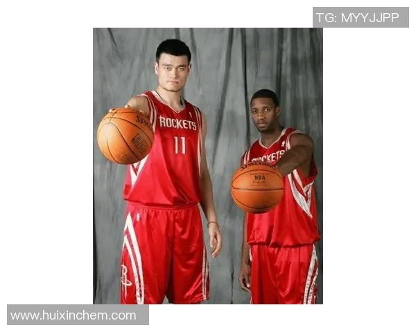 姚明走路吃力的背后原因解析与对运动员健康的深思