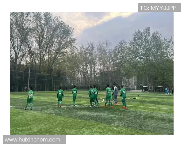 足球明星亲自授课教你如何提升足球技能与战术意识 足球明星亲自授课教你如何提升足球技能与战术意识