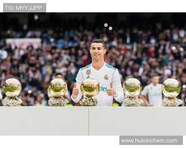 足球明星原声边后卫的传奇故事与赛场风采解析